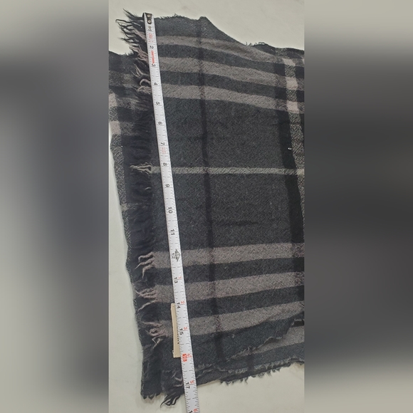 Men Burbury scarf.free shipping - Picture 4 of 4
